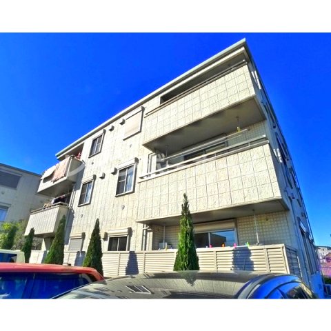 建物外観　外観は落ち着いています