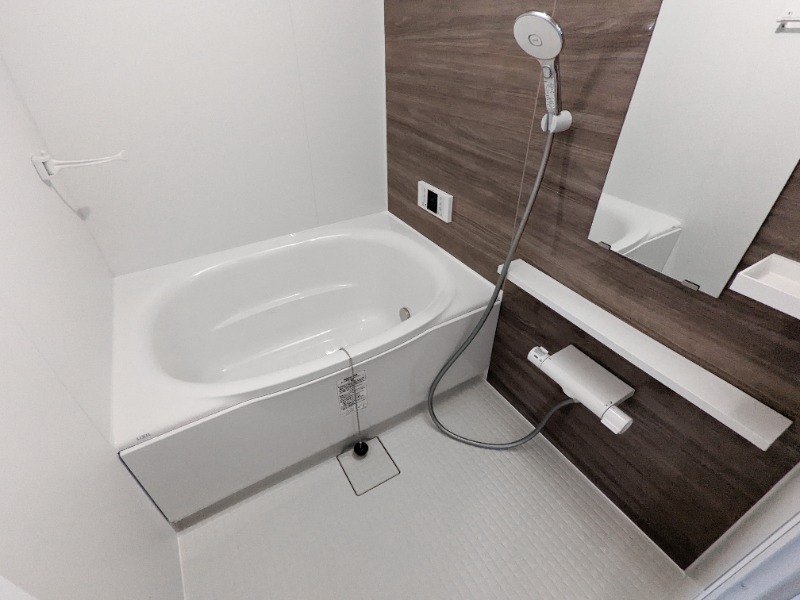 バス・シャワールーム　図面と現状に相違がある場合には現状を優先