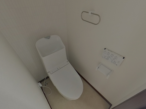トイレ　※掲載写真は同マンション別部屋参考写真となります。