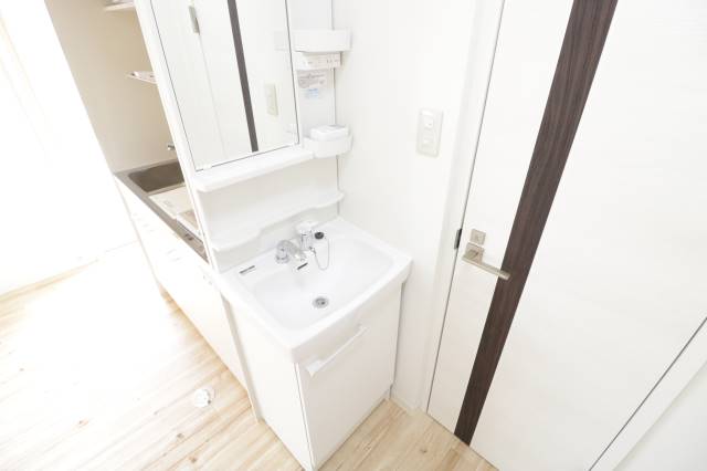 洗面設備　洗面台付いてます♪