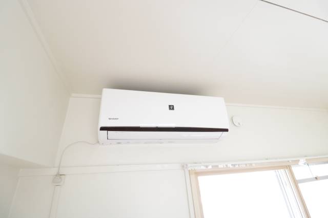 その他設備　エアコン付き♪夏も快適です♪