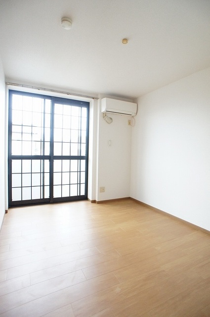 居室・リビング　リビング日当りバッチリが写真でわかりますね☆