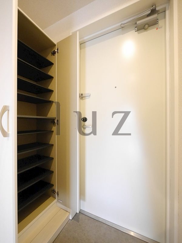 玄関　シューズボックス完備の玄関スペースです！