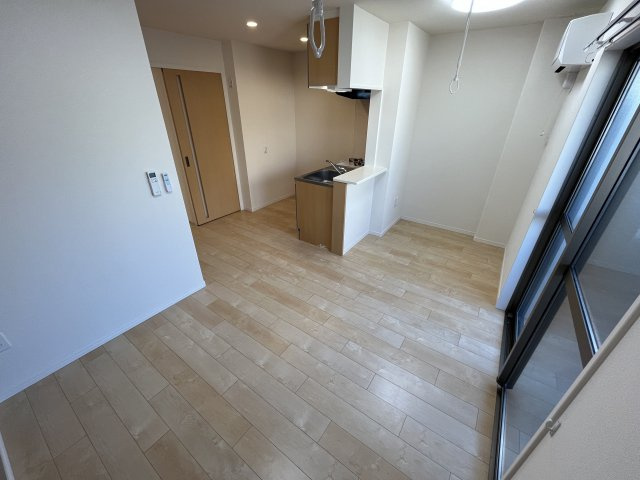 居室・リビング　エアコン付きで初期費用を抑えられます♪