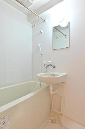 バス・シャワールーム　洗面