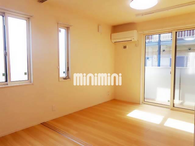 その他　窓から明るい光が差し込みます。