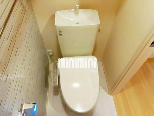 トイレ　ウォシュレット完備のトイレです。