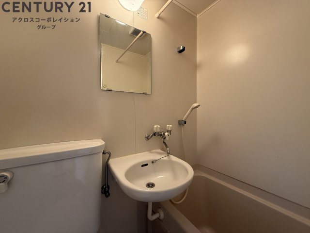 洗面設備　浴室内に洗面台付き！