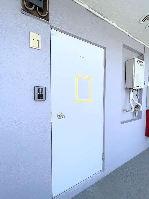 玄関　玄関外側