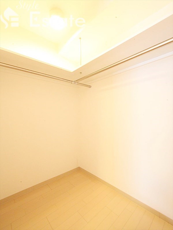 収納　ウォークインクローゼット