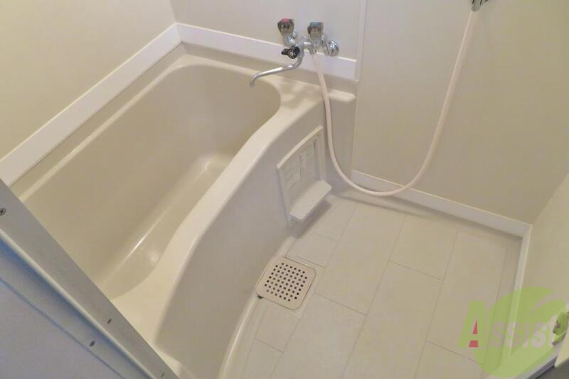 バス・シャワールーム　お風呂は洗い場、浴槽ともに広々な感じでしたー。
