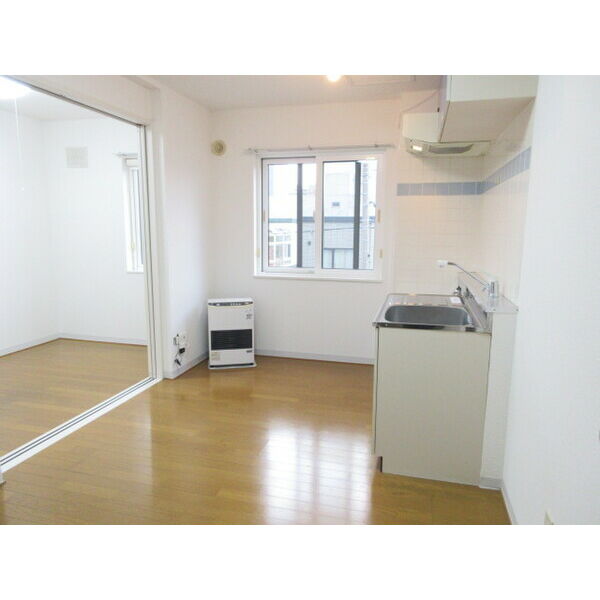 居室・リビング　使いやすい居間です