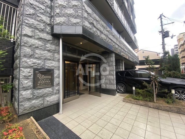 エントランス　プレサンス野田阪神駅前ザ・プレミアム　エントランス