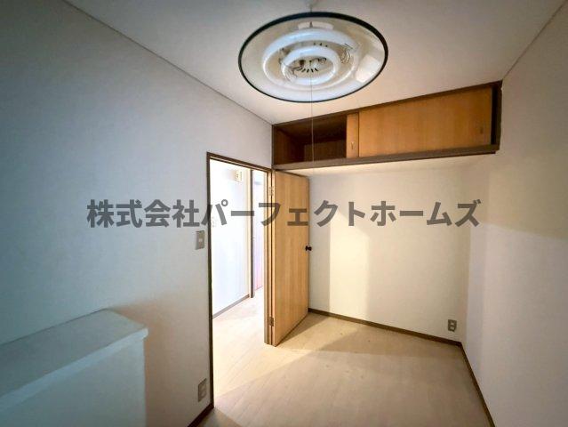 居室・リビング　スタンダードな洋室です