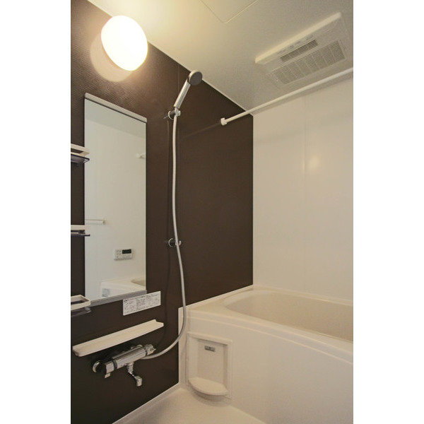 バス・シャワールーム　同じ建物の別のお部屋