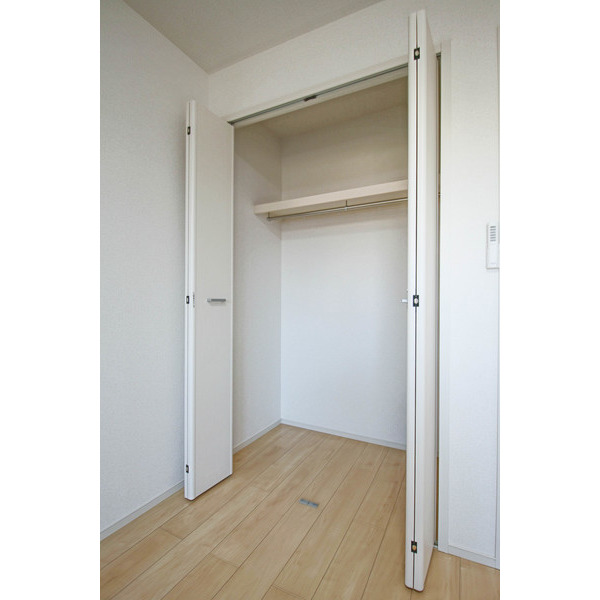 収納　同じ建物の別のお部屋