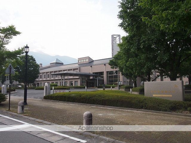 大学・短大　長野県看護大学（大学・短大）まで676m