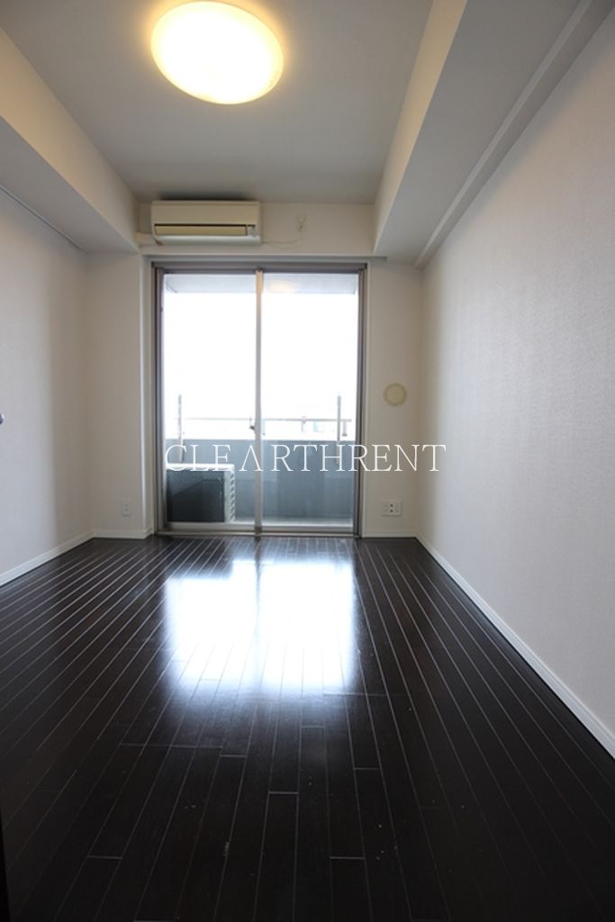 居室・リビング　同タイプ別住戸写真となります。現況と異なる場合がございます。