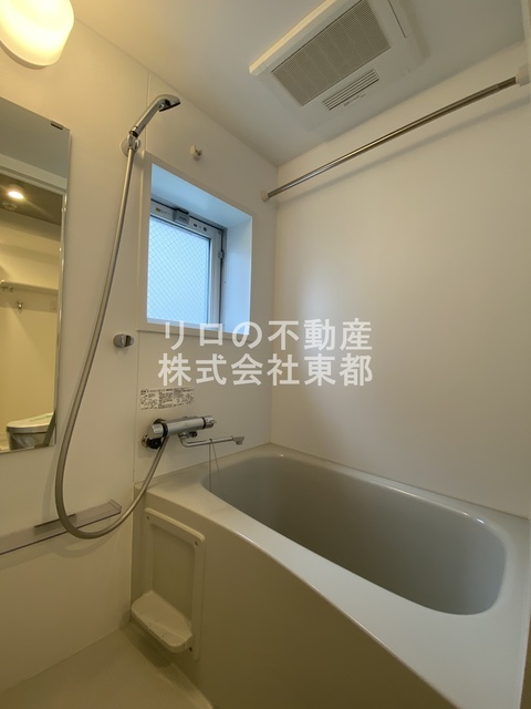 バス・シャワールーム　花粉・梅雨の時期にオススメの浴室乾燥機付きバスルームです♪