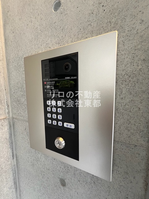 セキュリティ　不審者やセールスなどの侵入を防ぐことができるオートロック付！