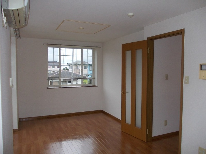 居室・リビング　図面と現状に相違がある場合には現状を優先