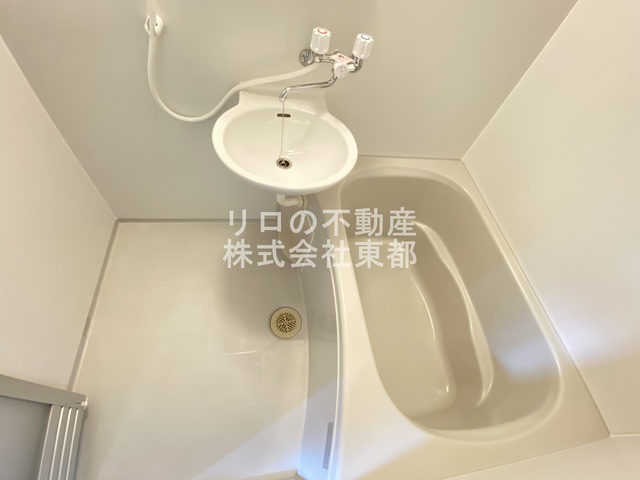 洗面設備　洗面ボウルもついているので、ここで洗顔できますね☆