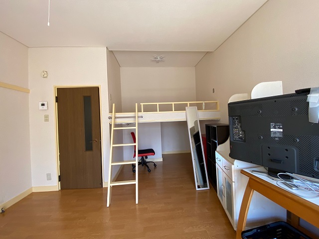 収納　ロフト下収納スペース