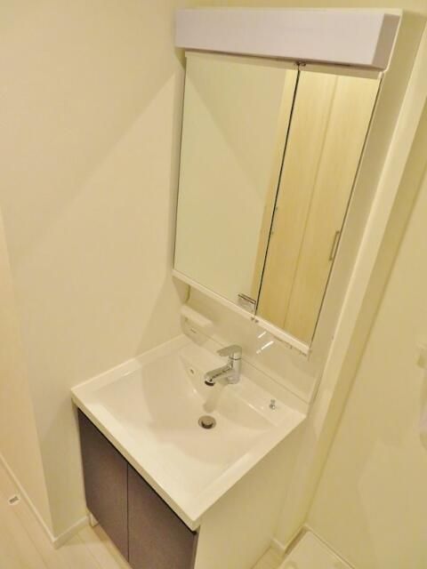 洗面設備　使いやすい洗面所です