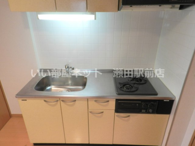 キッチン　※同建物の別のお部屋の写真です。