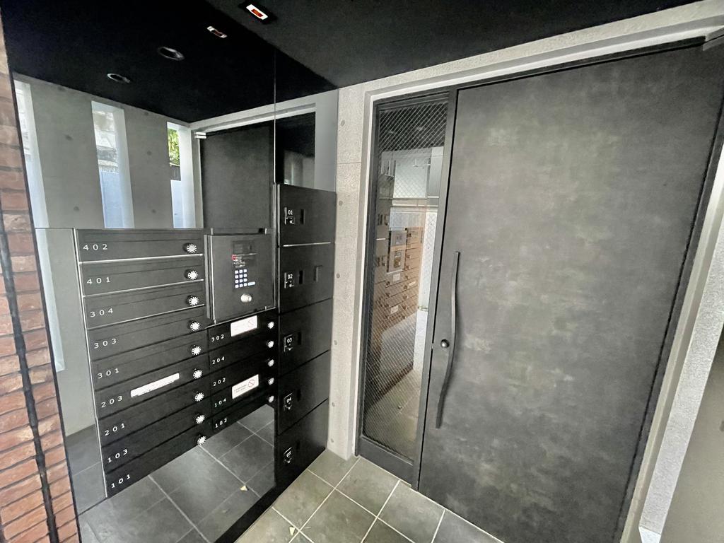 エントランス　エントランス