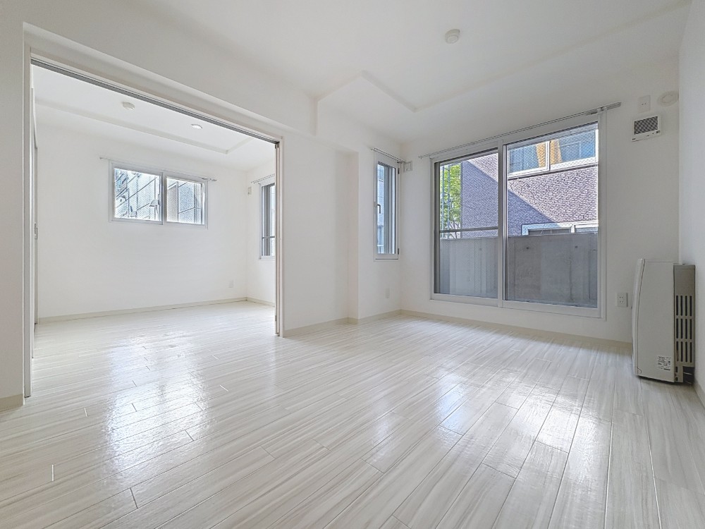 居室・リビング　☆白基調の明るいリビング☆