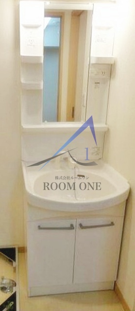 洗面設備　洗面台です。