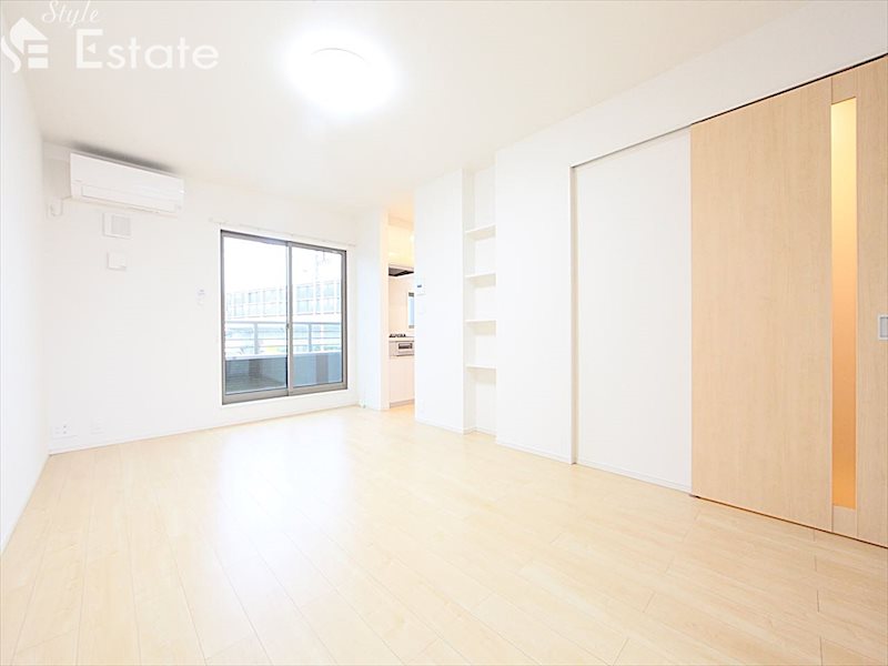 居室・リビング　内装