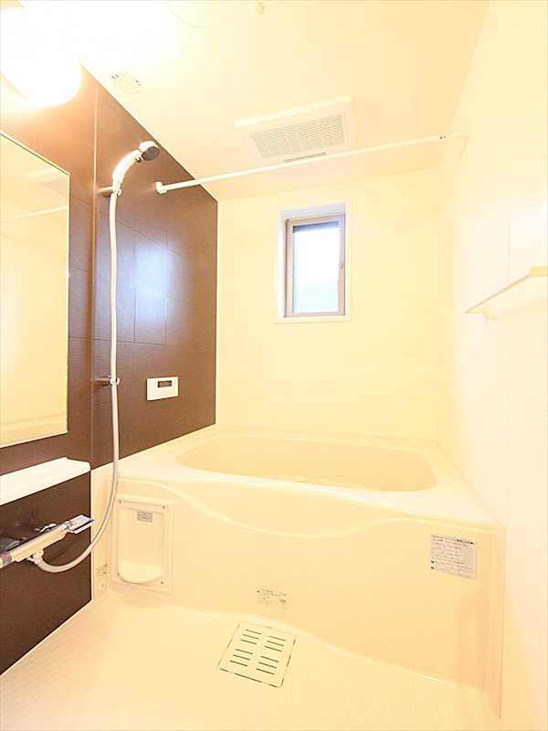 バス・シャワールーム　バスルーム