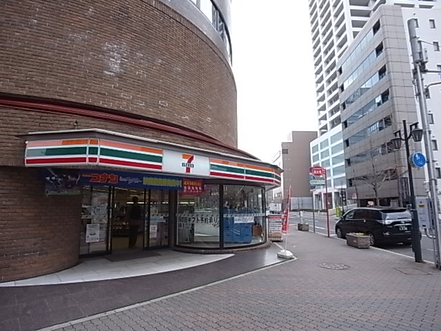 コンビニ　セブンイレブン（コンビニ）まで123m