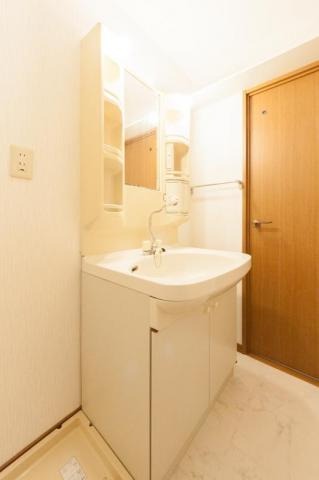 洗面設備　朝の支度にいかがでしょうか