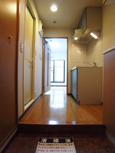 玄関　収納もある玄関です