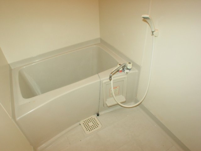 バス・シャワールーム　ゆったりバスルーム！