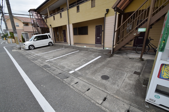 駐車場　敷地内駐車場