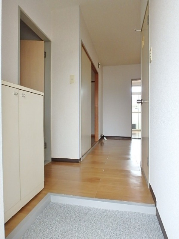 玄関　図面と現状に相違がある場合には現状を優先