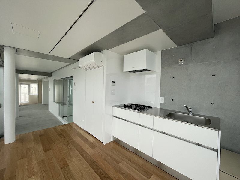 居室・リビング　☆明るい洋室☆