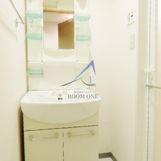 洗面設備　独立洗面台です。