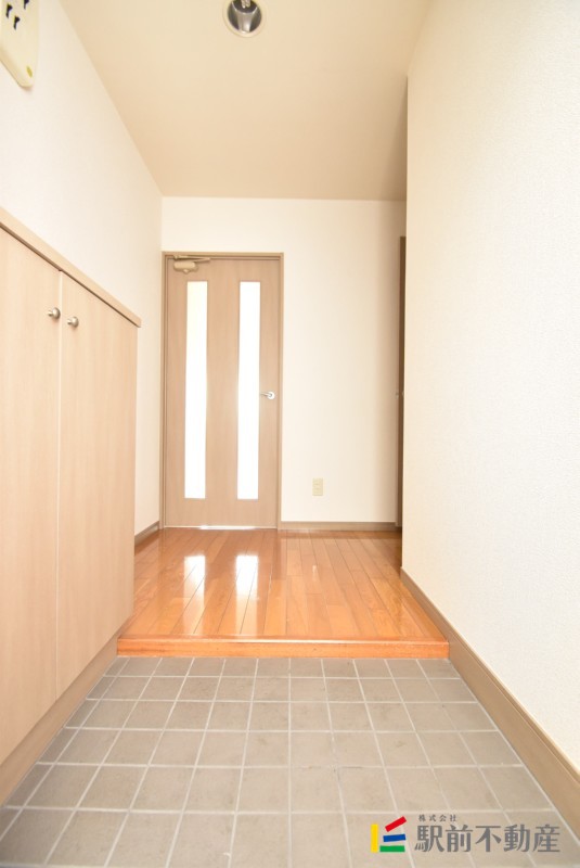 玄関　※同タイプ別部屋