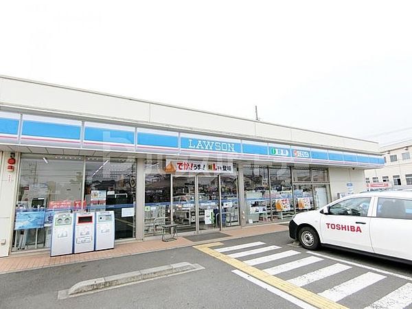 コンビニ　ローソン 越谷七左町店（コンビニ）まで740m