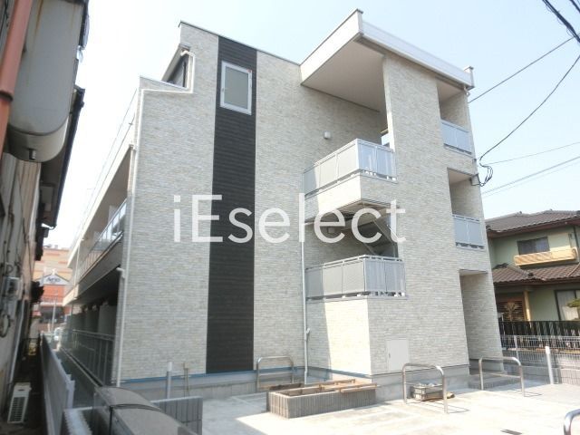 建物外観　2017年3月築のアパートです。