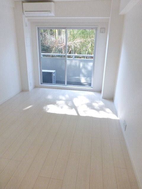 居室・リビング　★きれいな洋室です★