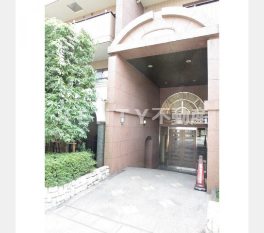 エントランス　毎日通るエントランスはこのようになっています