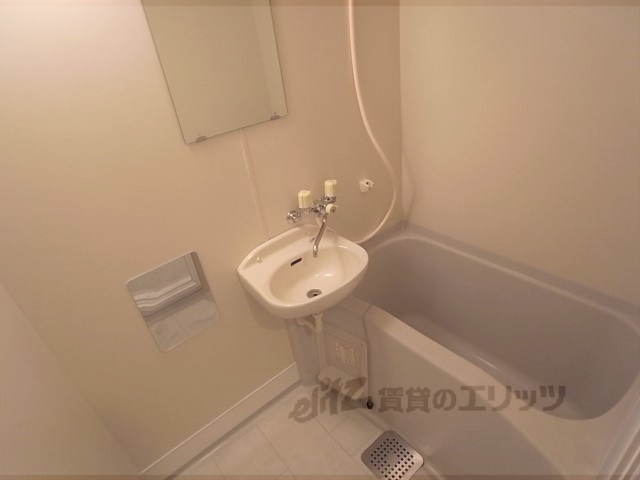 バス・シャワールーム　バス