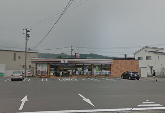コンビニ　セブンイレブン 筑紫野杉塚店（コンビニ）まで548m