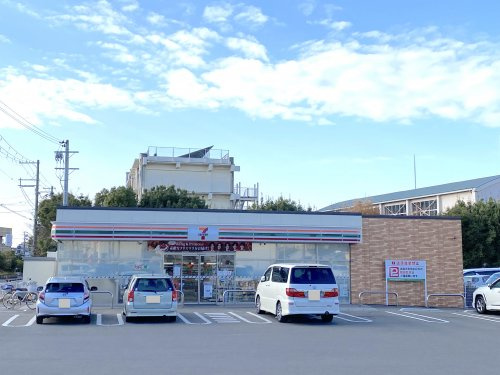 コンビニ　セブンイレブン高石総合体育館前店（コンビニ）まで300m